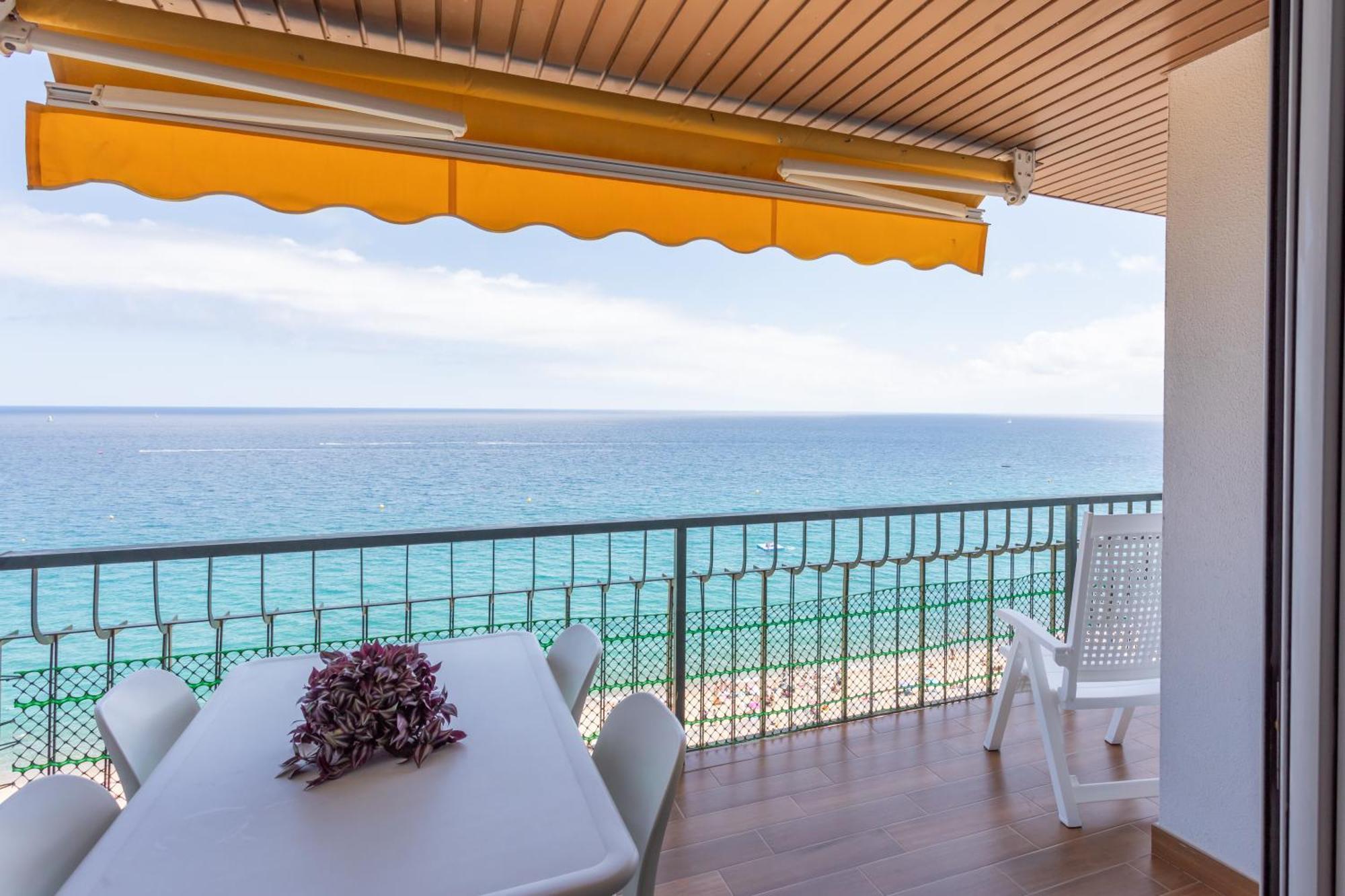 Apartamento Pis Embaixador 1A Linea De Mar Platja d'Aro  Exterior foto